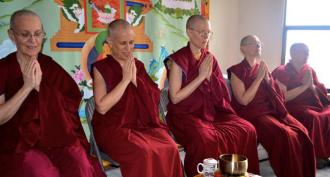 Ієрархія в буддизмі - які сани і звання існують